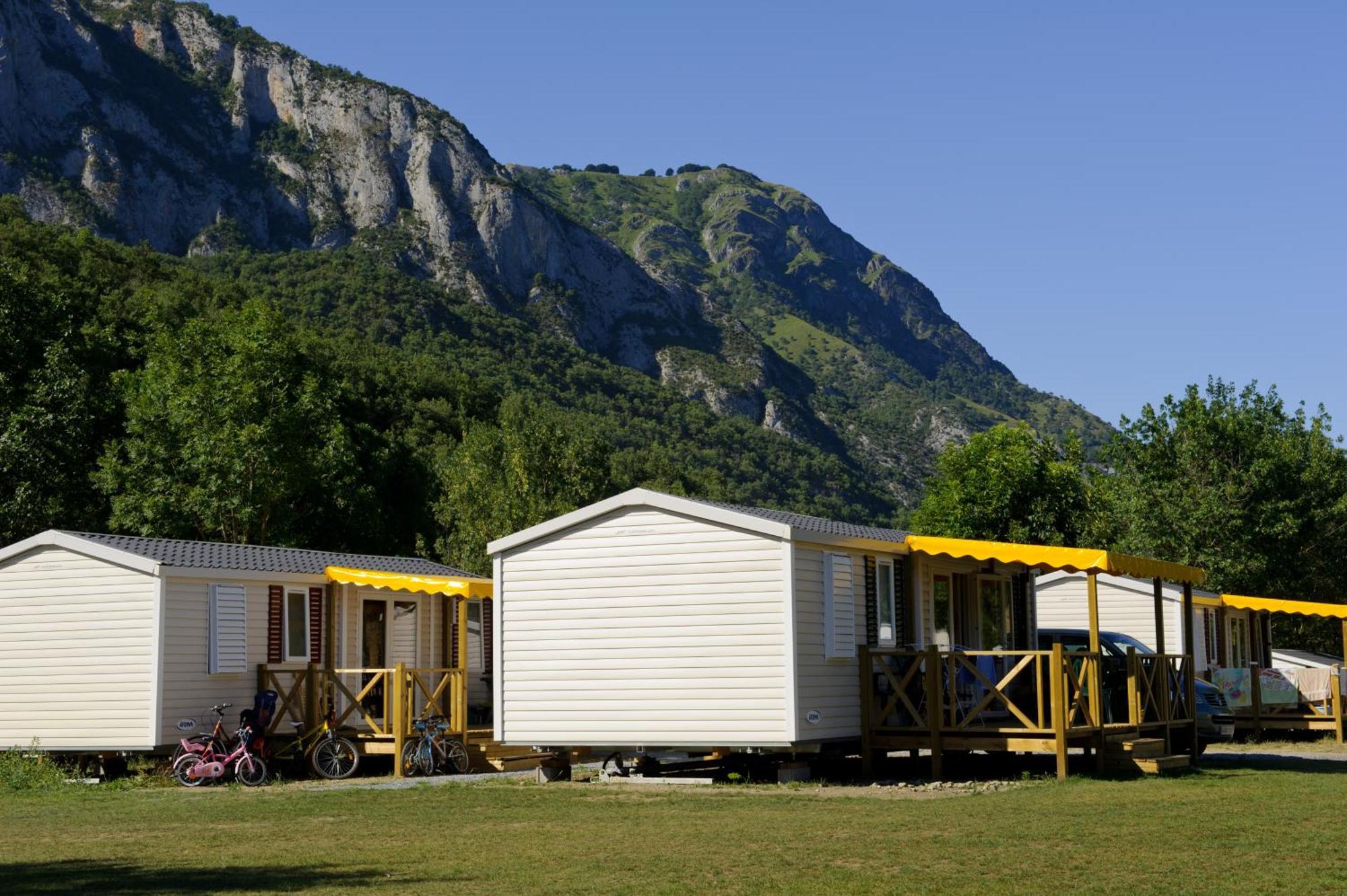Camping Familial - Parc Aquatique - Grande Aire De Jeux A La Montagne Agos-Vidalos Exteriör bild
